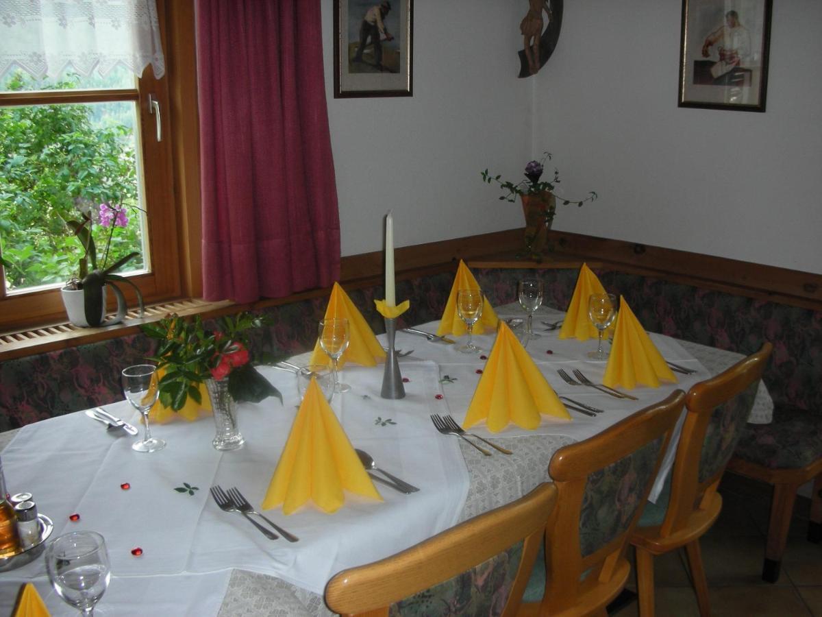 Gasthaus St. Valentin Chiusa Ngoại thất bức ảnh